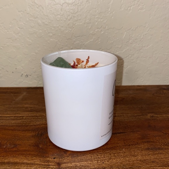 Gill + Jill Celebrating You Scented Candle - Picture 2 of 6